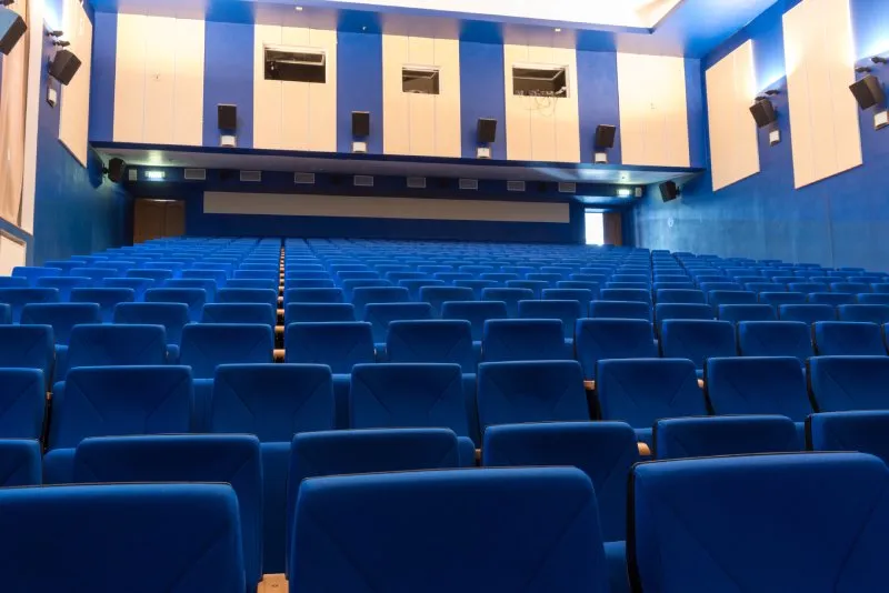 Cinema Lounge